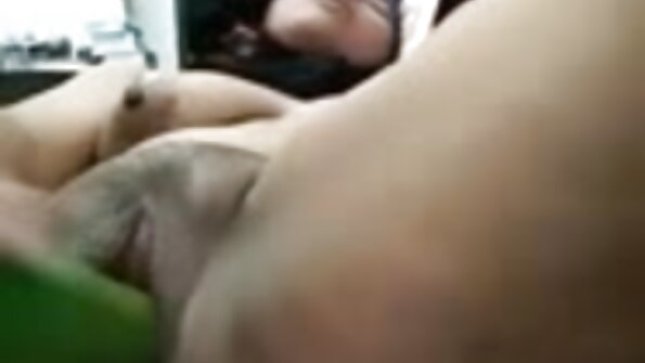 Пејџ Овенс го започнува своето утро со првото анално порно снимање